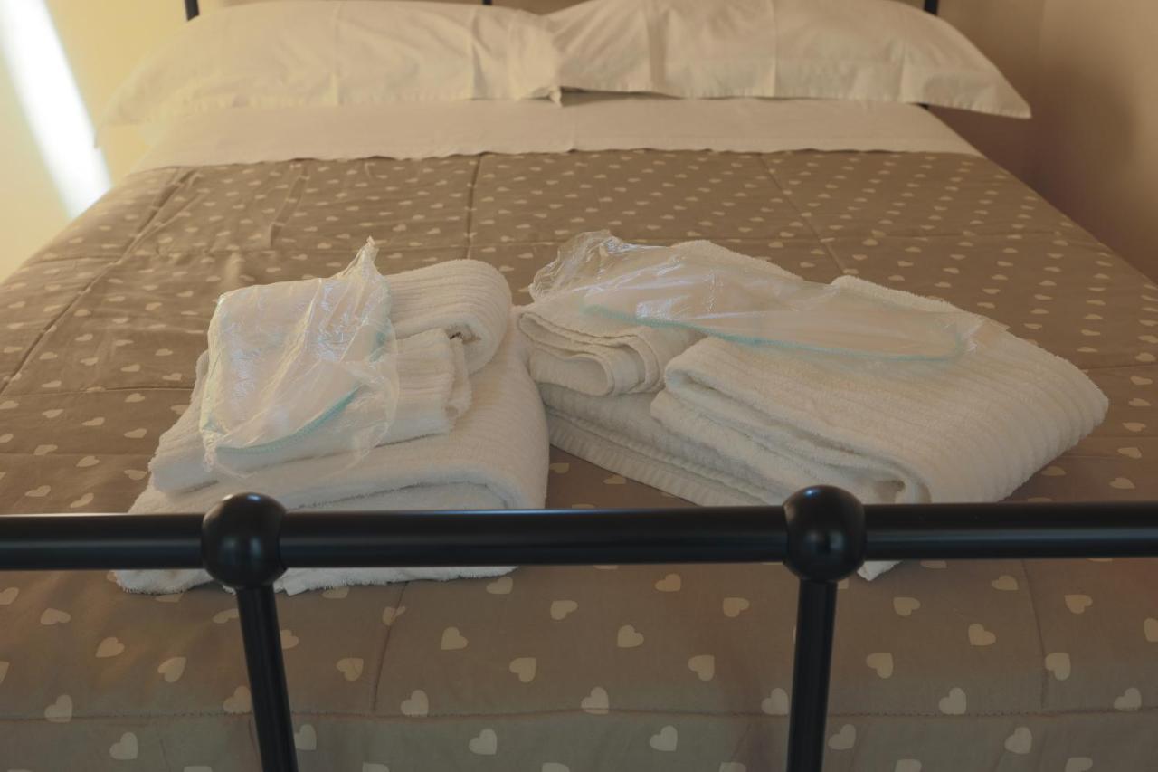 Bed&Bread Piazza 'Nzegna Bed and Breakfast Carovigno Eksteriør billede
